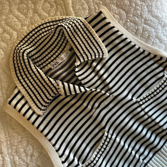 Zara Black and White Striped Sweater - Picture 2 of 4